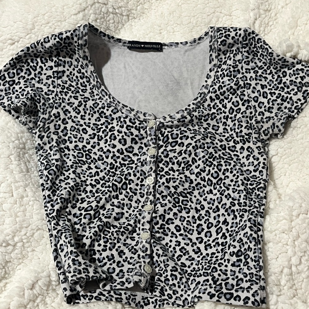 brandy melville crop top